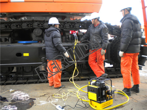 科瑞達液壓扳手在工程機械行業(yè)中的應用.jpg 科瑞達液壓扳手在工程機械行業(yè)中的應用.jpg